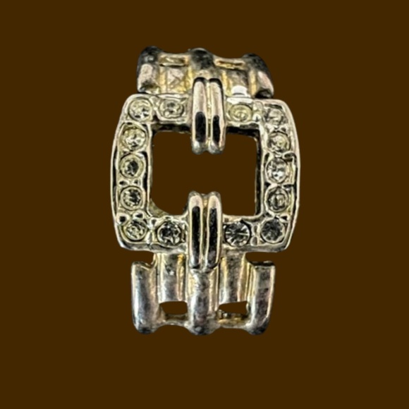 Vintage Rhinestone Clip On Earrings - Picture 5 of 7